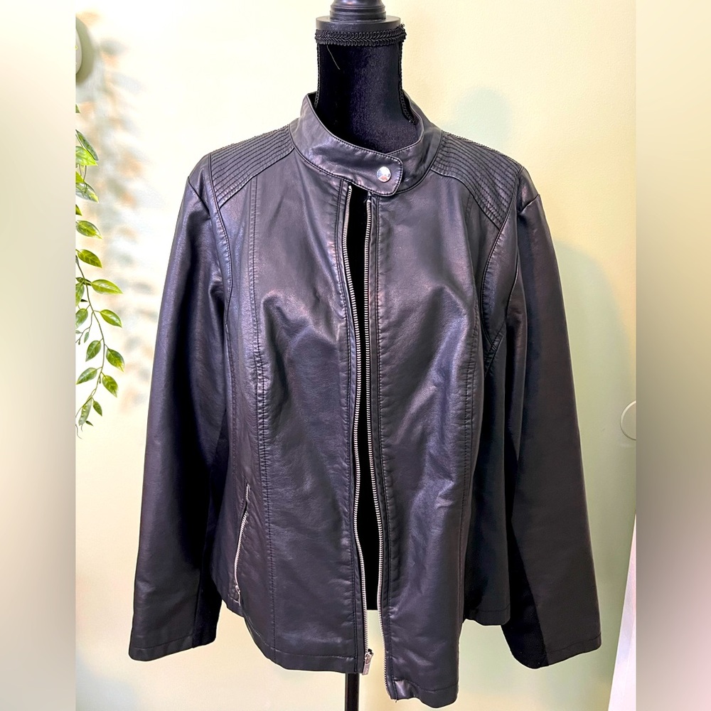 Plus Size faux leather bomber